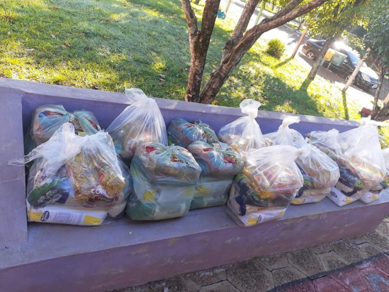 SEC. EDUCAÇÃO E CULTURA REALIZA ENTREGA DE CESTAS BÁSICAS